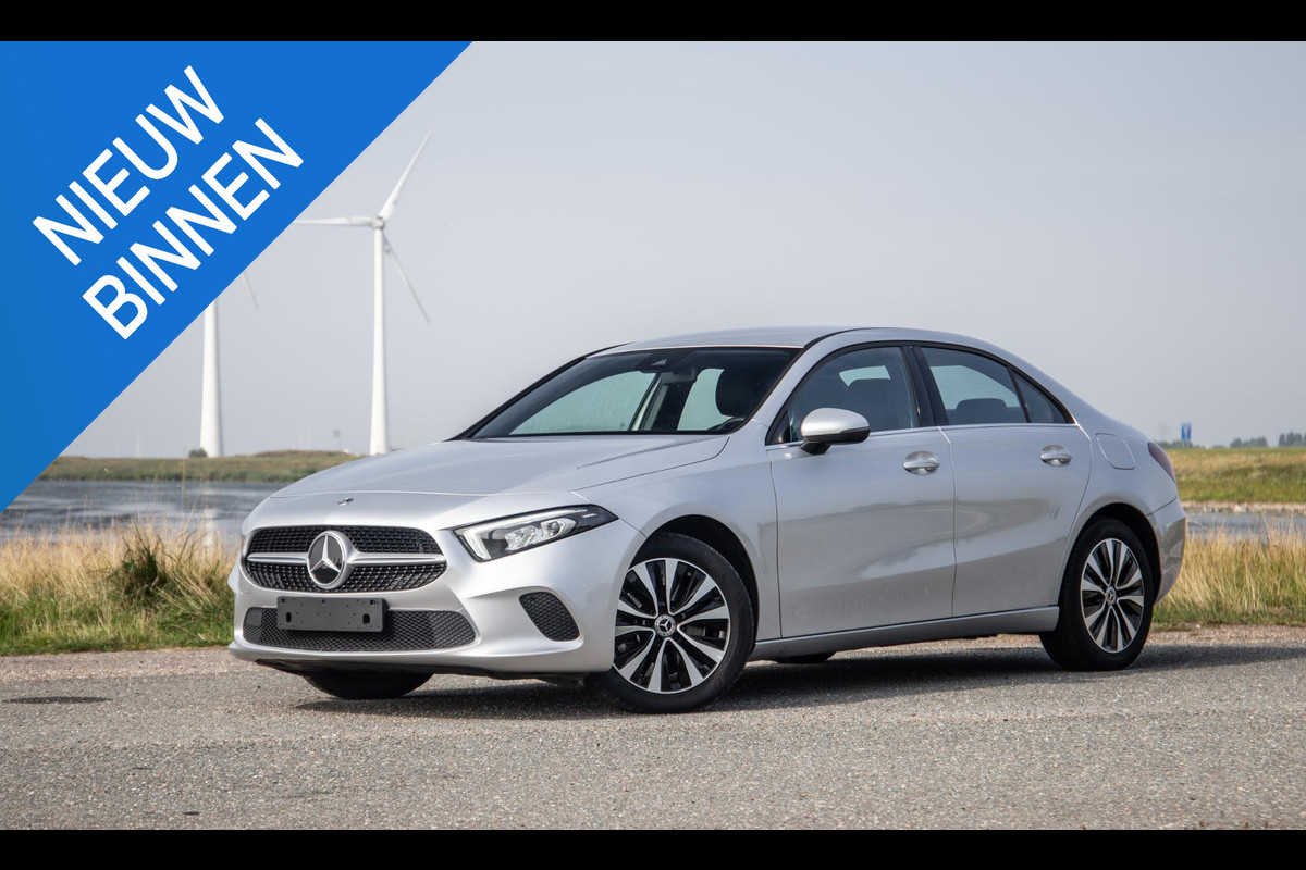 Mercedes-Benz A-Klasse A-Klasse Limousine A-Klasse Limousine A 250 e ( AUTOMAAT / LEDER / CRUISE CONTROLE / CAMERA / CARPLAY Mercedes-Benz A-Klasse A-Klasse Limousine A-Klasse Limousine A 250 e ( AUTOMAAT / LEDER / CRUISE CONTROLE / CAMERA / CARPLAY
