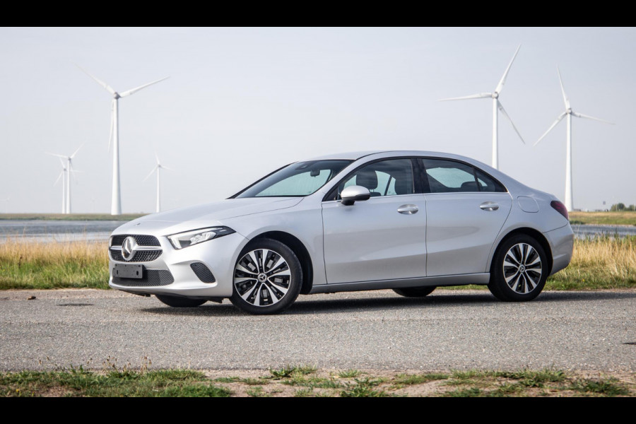 Mercedes-Benz A-Klasse A-Klasse Limousine A-Klasse Limousine A 250 e ( AUTOMAAT / LEDER / CRUISE CONTROLE / CAMERA / CARPLAY