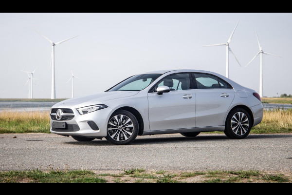 Mercedes-Benz A-Klasse A-Klasse Limousine A-Klasse Limousine A 250 e ( AUTOMAAT / LEDER / CRUISE CONTROLE / CAMERA / CARPLAY