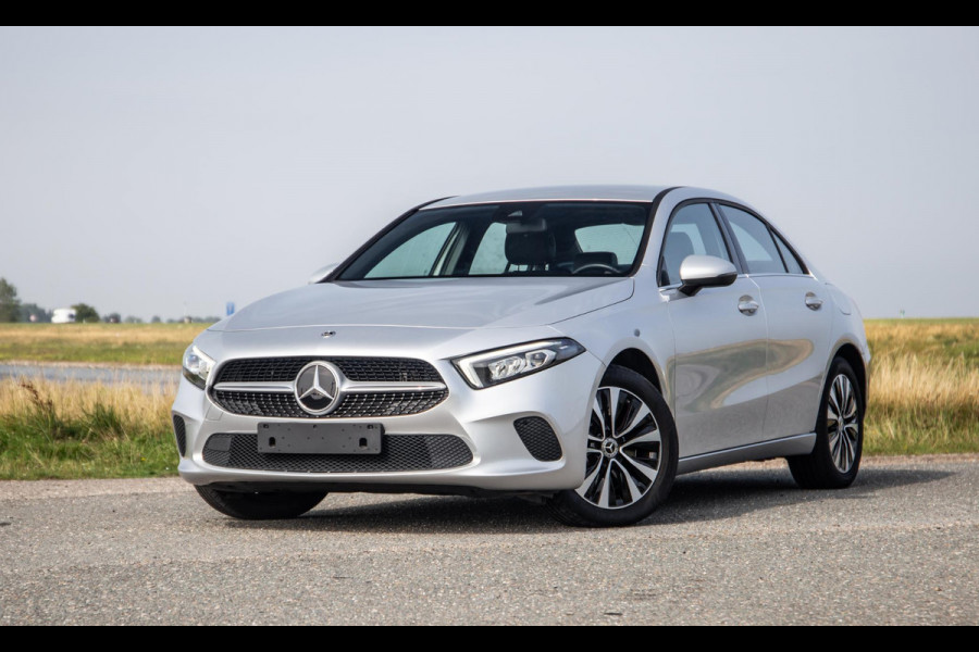 Mercedes-Benz A-Klasse A-Klasse Limousine A-Klasse Limousine A 250 e ( AUTOMAAT / LEDER / CRUISE CONTROLE / CAMERA / CARPLAY