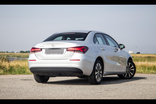 Mercedes-Benz A-Klasse A-Klasse Limousine A-Klasse Limousine A 250 e ( AUTOMAAT / LEDER / CRUISE CONTROLE / CAMERA / CARPLAY