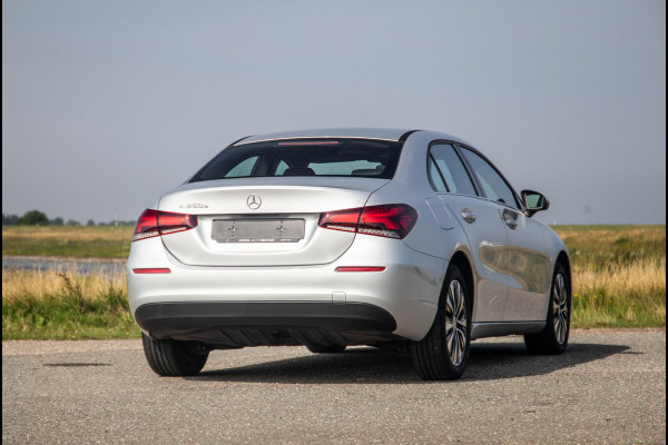 Mercedes-Benz A-Klasse A-Klasse Limousine A-Klasse Limousine A 250 e ( AUTOMAAT / LEDER / CRUISE CONTROLE / CAMERA / CARPLAY