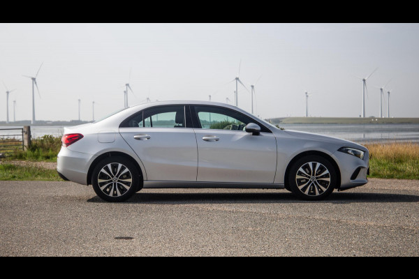 Mercedes-Benz A-Klasse A-Klasse Limousine A-Klasse Limousine A 250 e ( AUTOMAAT / LEDER / CRUISE CONTROLE / CAMERA / CARPLAY