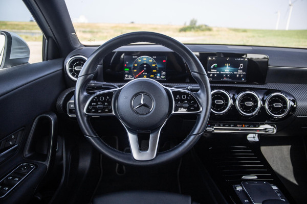 Mercedes-Benz A-Klasse A-Klasse Limousine A-Klasse Limousine A 250 e ( AUTOMAAT / LEDER / CRUISE CONTROLE / CAMERA / CARPLAY