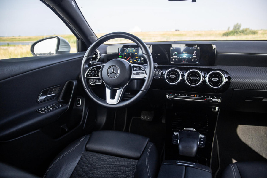 Mercedes-Benz A-Klasse A-Klasse Limousine A-Klasse Limousine A 250 e ( AUTOMAAT / LEDER / CRUISE CONTROLE / CAMERA / CARPLAY