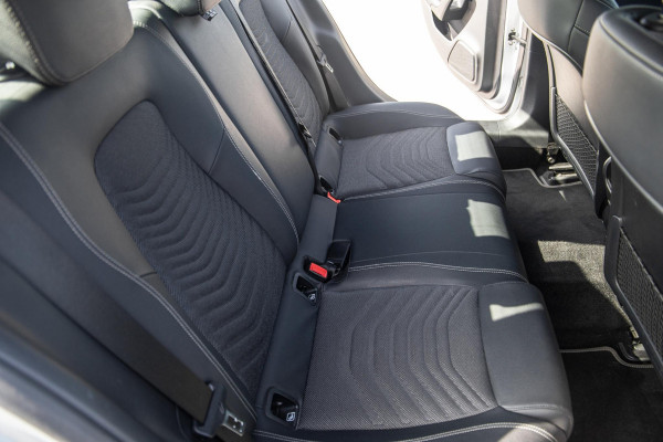 Mercedes-Benz A-Klasse A-Klasse Limousine A-Klasse Limousine A 250 e ( AUTOMAAT / LEDER / CRUISE CONTROLE / CAMERA / CARPLAY