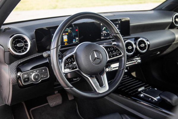 Mercedes-Benz A-Klasse A-Klasse Limousine A-Klasse Limousine A 250 e ( AUTOMAAT / LEDER / CRUISE CONTROLE / CAMERA / CARPLAY
