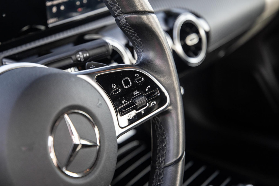 Mercedes-Benz A-Klasse A-Klasse Limousine A-Klasse Limousine A 250 e ( AUTOMAAT / LEDER / CRUISE CONTROLE / CAMERA / CARPLAY