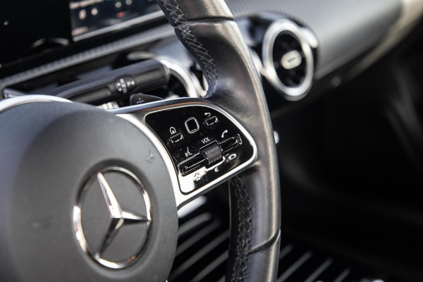 Mercedes-Benz A-Klasse A-Klasse Limousine A-Klasse Limousine A 250 e ( AUTOMAAT / LEDER / CRUISE CONTROLE / CAMERA / CARPLAY