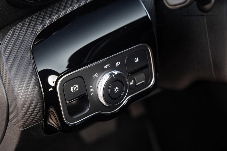 Mercedes-Benz A-Klasse A-Klasse Limousine A-Klasse Limousine A 250 e ( AUTOMAAT / LEDER / CRUISE CONTROLE / CAMERA / CARPLAY
