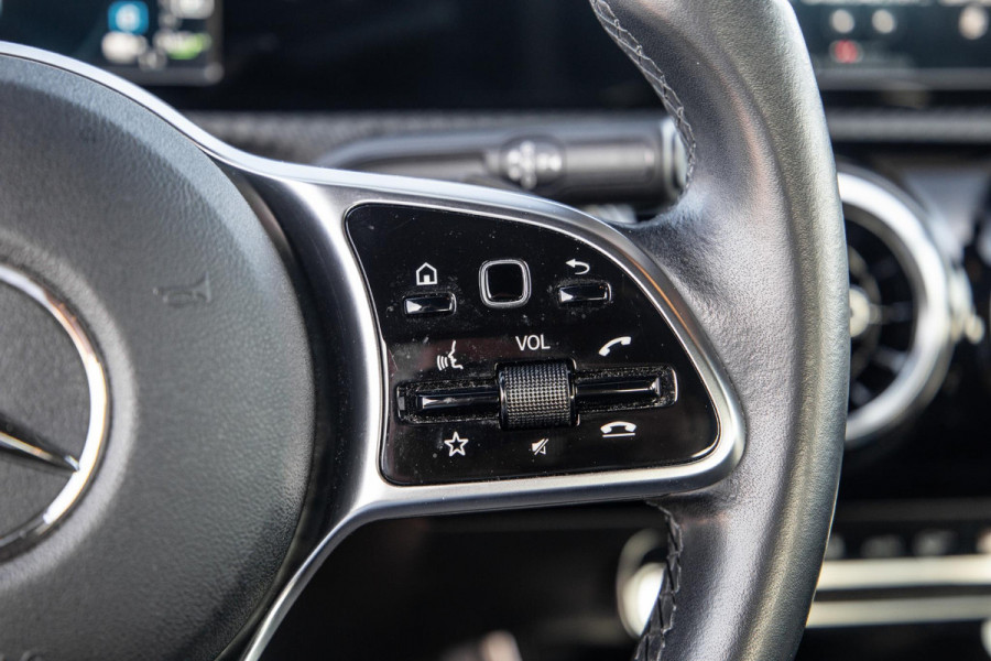 Mercedes-Benz A-Klasse A-Klasse Limousine A-Klasse Limousine A 250 e ( AUTOMAAT / LEDER / CRUISE CONTROLE / CAMERA / CARPLAY