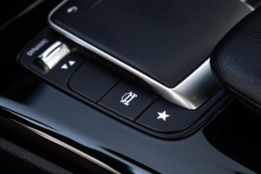 Mercedes-Benz A-Klasse A-Klasse Limousine A-Klasse Limousine A 250 e ( AUTOMAAT / LEDER / CRUISE CONTROLE / CAMERA / CARPLAY
