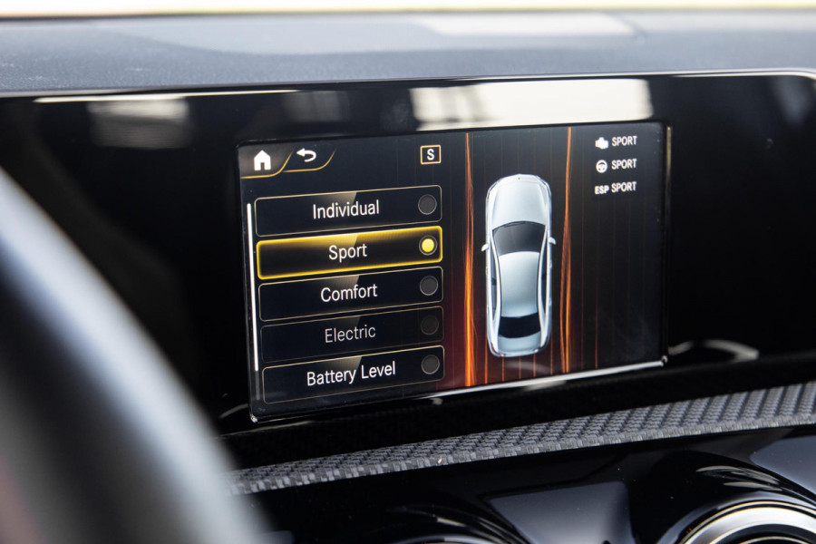 Mercedes-Benz A-Klasse A-Klasse Limousine A-Klasse Limousine A 250 e ( AUTOMAAT / LEDER / CRUISE CONTROLE / CAMERA / CARPLAY