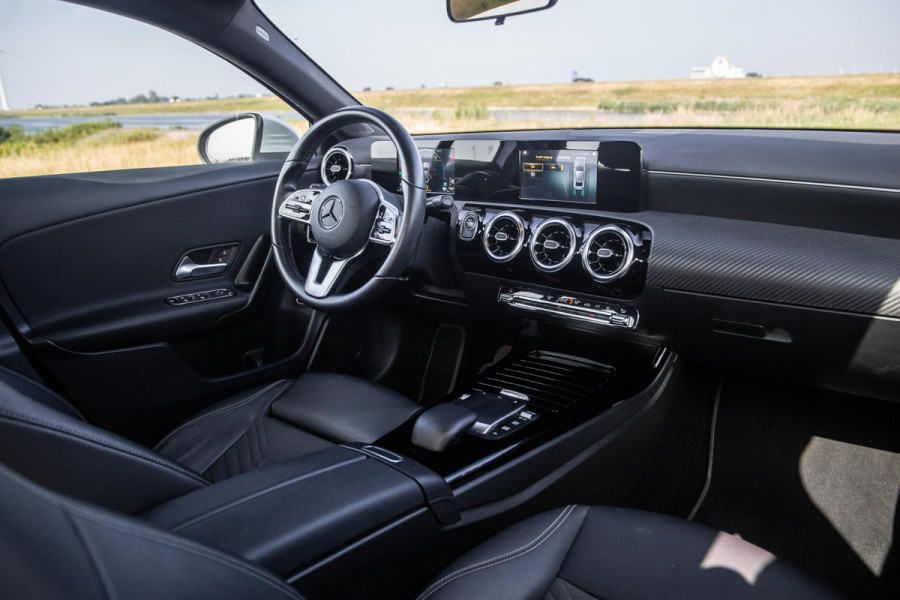 Mercedes-Benz A-Klasse A-Klasse Limousine A-Klasse Limousine A 250 e ( AUTOMAAT / LEDER / CRUISE CONTROLE / CAMERA / CARPLAY