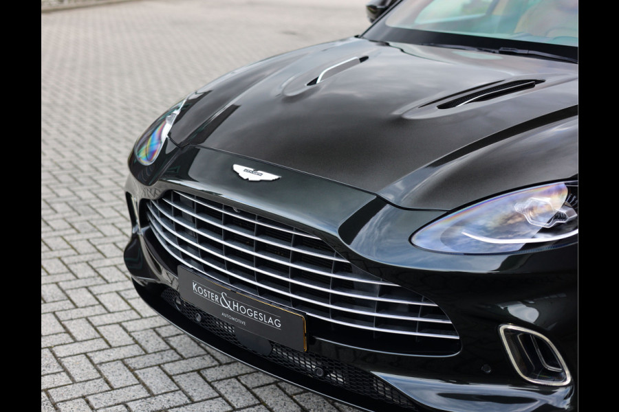 Aston Martin Dbx 4.0 V8 | Minotaur Green - Pano - Historie