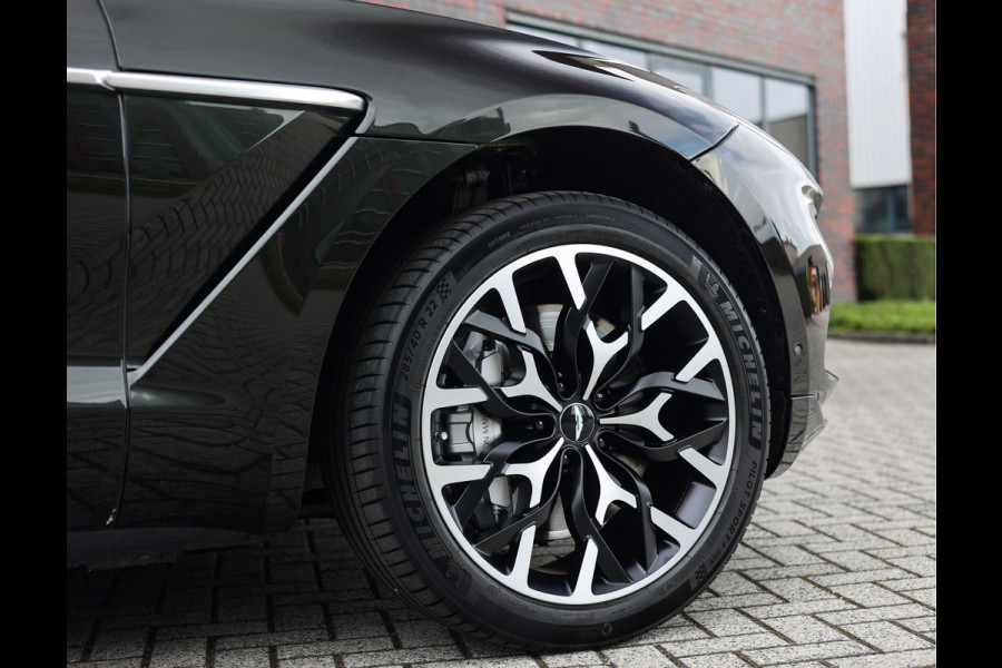 Aston Martin Dbx 4.0 V8 | Minotaur Green - Pano - Historie