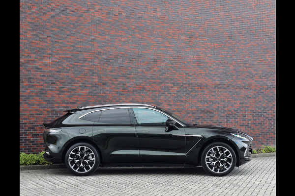 Aston Martin Dbx 4.0 V8 | Minotaur Green - Pano - Historie