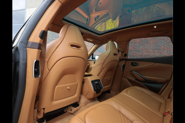 Aston Martin Dbx 4.0 V8 | Minotaur Green - Pano - Historie