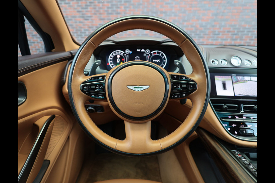 Aston Martin Dbx 4.0 V8 | Minotaur Green - Pano - Historie