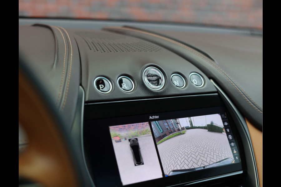 Aston Martin Dbx 4.0 V8 | Minotaur Green - Pano - Historie