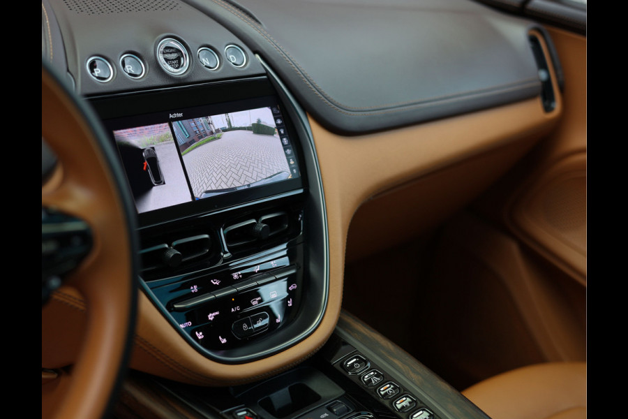 Aston Martin Dbx 4.0 V8 | Minotaur Green - Pano - Historie