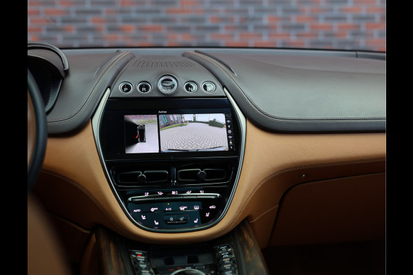 Aston Martin Dbx 4.0 V8 | Minotaur Green - Pano - Historie