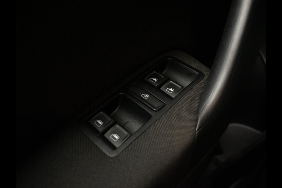 Volkswagen Polo 1.2 TSI Comfortline Business R (NAVI,LED,CRUISE,AIRCO,LM VELGEN,SPORTSTOELEN,PDC,ELECTRISCH PAKKET,NETTESTAAT)