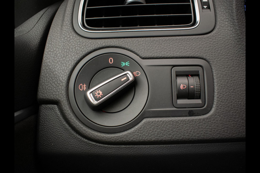 Volkswagen Polo 1.2 TSI Comfortline Business R (NAVI,LED,CRUISE,AIRCO,LM VELGEN,SPORTSTOELEN,PDC,ELECTRISCH PAKKET,NETTESTAAT)