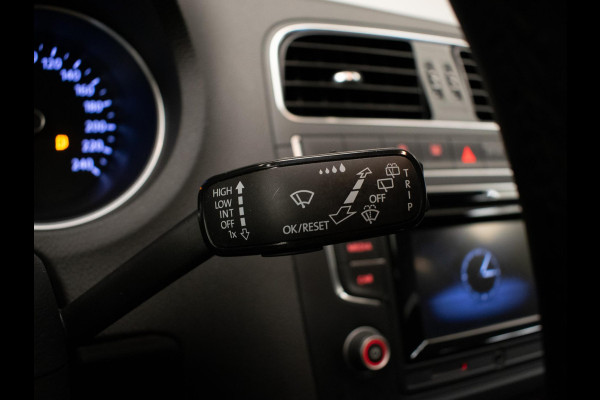 Volkswagen Polo 1.2 TSI Comfortline Business R (NAVI,LED,CRUISE,AIRCO,LM VELGEN,SPORTSTOELEN,PDC,ELECTRISCH PAKKET,NETTESTAAT)