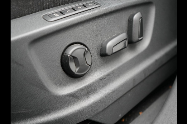 Škoda Kodiaq TSI ACT Style 7persoons Automaat 150pk Dealer O.H Adaptive Cruise | Sportstoelen Memory & Verwarmd | Navigatie | Apple Carplay | DAB | Front Assist | Draadloos Laden |
