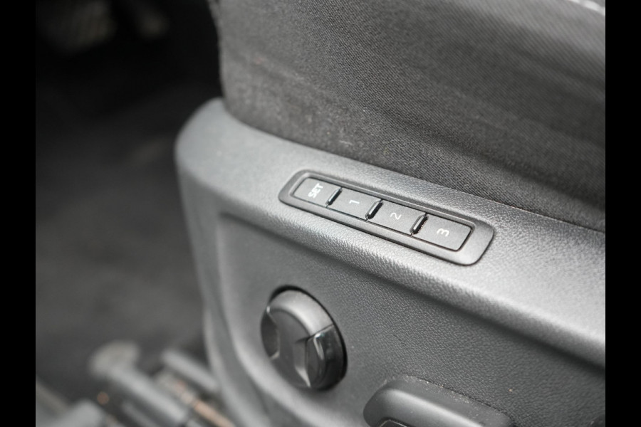 Škoda Kodiaq TSI ACT Style 7persoons Automaat 150pk Dealer O.H Adaptive Cruise | Sportstoelen Memory & Verwarmd | Navigatie | Apple Carplay | DAB | Front Assist | Draadloos Laden |