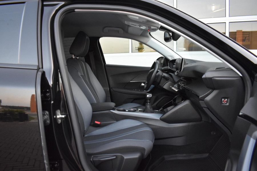 Peugeot 2008 1.2 PureTech 130PK Allure Pack | Trekhaak | Carplay | PDC | Incl. garantie