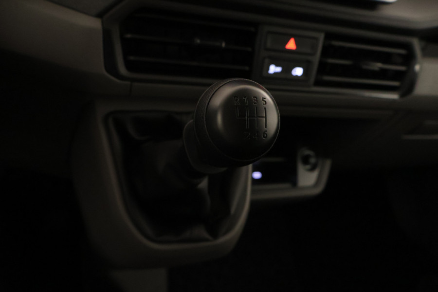 Volkswagen Crafter 2.0 TDI 103kW 140PK GVW 3.5T L3H3 WB 3640 mm Trendline BPM vrij! Operational Lease vanaf € 990,-