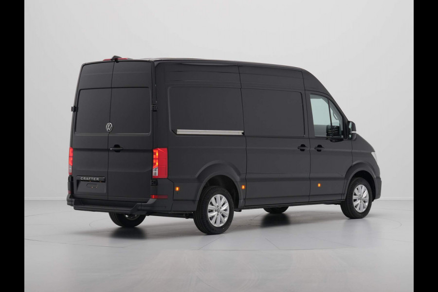 Volkswagen Crafter 2.0 TDI 103kW 140PK GVW 3.5T L3H3 Exclusive AUT BPM vrij! Operational Lease vanaf € 990,-