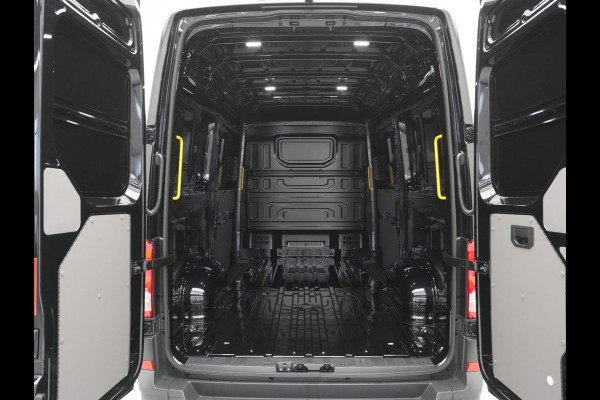 Volkswagen Crafter 2.0 TDI 103kW 140PK GVW 3.5T L3H3 Exclusive AUT BPM vrij! Operational Lease vanaf € 990,-