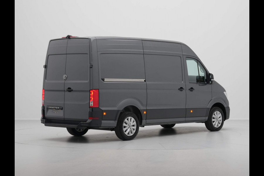 Volkswagen Crafter 2.0 TDI 103kW 140PK GVW 3.5T L3H3 Exclusive AUT BPM vrij! Operational Lease vanaf € 990,-