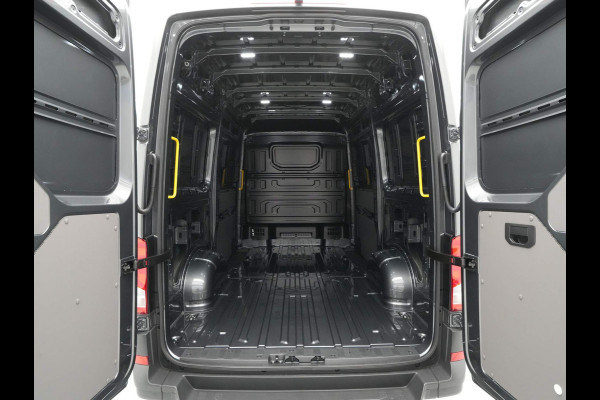 Volkswagen Crafter 2.0 TDI 103kW 140PK GVW 3.5T L3H3 Exclusive AUT BPM vrij! Operational Lease vanaf € 990,-