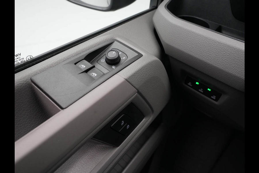 Volkswagen Crafter 2.0 TDI 103kW 140PK GVW 3.5T L3H3 Exclusive AUT BPM vrij! Operational Lease vanaf € 990,-