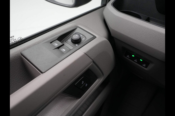 Volkswagen Crafter 2.0 TDI 103kW 140PK GVW 3.5T L3H3 Exclusive AUT BPM vrij! Operational Lease vanaf € 990,-