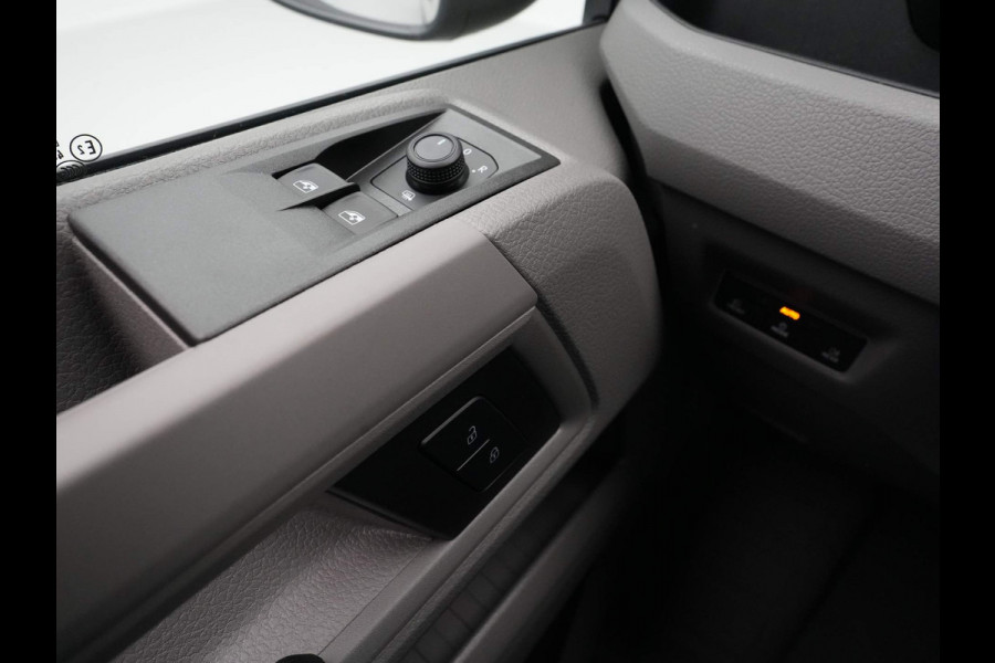 Volkswagen Crafter 2.0 TDI 103kW 140PK GVW 3.5T L3H3 Exclusive AUT BPM vrij! Operational Lease vanaf € 990,-