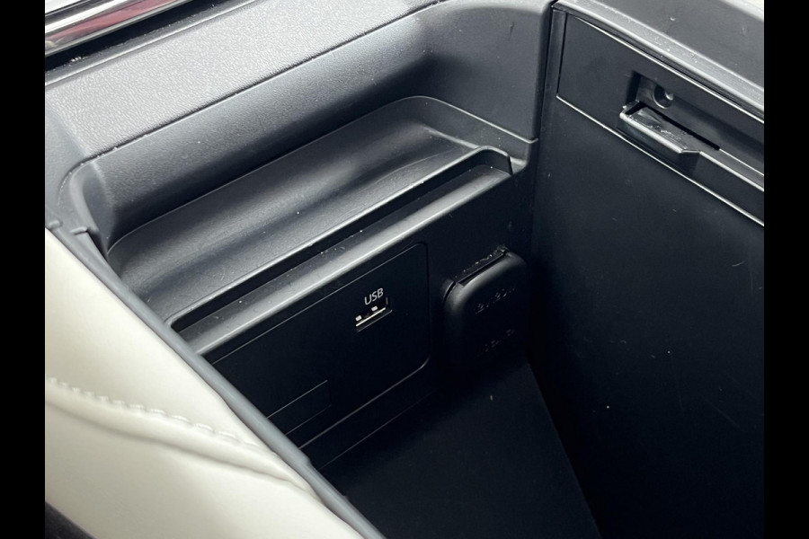 Mazda CX-30 2.0 e-SkyActiv-X M Hybrid 100th Anniversary Ed. 180 Pk | VOL! | Schuif/Kantel dak | Adaptive Cruise Control | Lederen Bekleding | Elek. Achterklep | Bose Audio