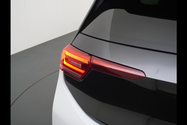 Volkswagen ID.3 58kWh 204PK First Navi Adapt.Cruise Control Pdc Apple Carplay Android Navi Ecc Led Stoel-Stuurverwarming DAB Keyless Advanced Lmv Bluetooth Regensensor Rijstrooksensor Verkeersbord detectie Mirrorlink Grootste accu Garantie op accu t/m 02-12-2028