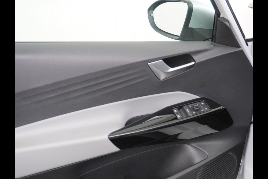 Volkswagen ID.3 58kWh 204PK First Navi Adapt.Cruise Control Pdc Apple Carplay Android Navi Ecc Led Stoel-Stuurverwarming DAB Keyless Advanced Lmv Bluetooth Regensensor Rijstrooksensor Verkeersbord detectie Mirrorlink Grootste accu Garantie op accu t/m 02-12-2028