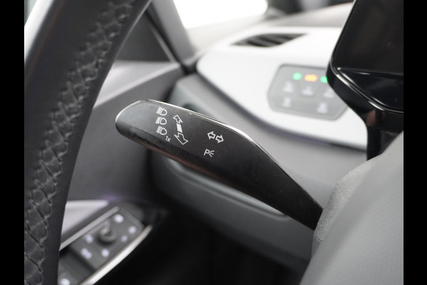 Volkswagen ID.3 58kWh 204PK First Navi Adapt.Cruise Control Pdc Apple Carplay Android Navi Ecc Led Stoel-Stuurverwarming DAB Keyless Advanced Lmv Bluetooth Regensensor Rijstrooksensor Verkeersbord detectie Mirrorlink Grootste accu Garantie op accu t/m 02-12-2028