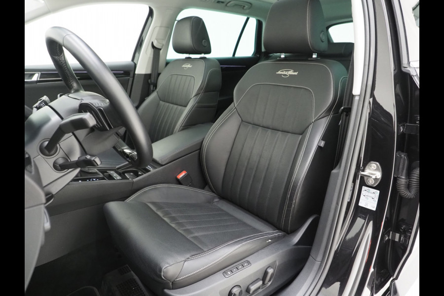 Škoda Superb Combi 1.4 TSI iV Laurin & Klement | Panoramadak | Trekhaak | Canton | 360 | Keyless | Adaptive Cruise
