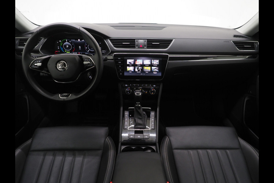 Škoda Superb Combi 1.4 TSI iV Laurin & Klement | Panoramadak | Trekhaak | Canton | 360 | Keyless | Adaptive Cruise