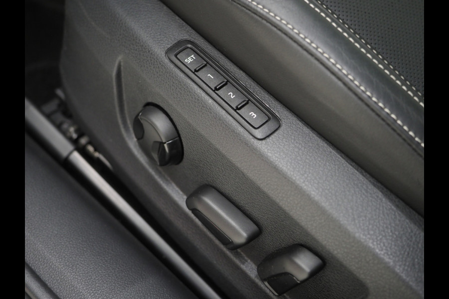 Škoda Superb Combi 1.4 TSI iV Laurin & Klement | Panoramadak | Trekhaak | Canton | 360 | Keyless | Adaptive Cruise