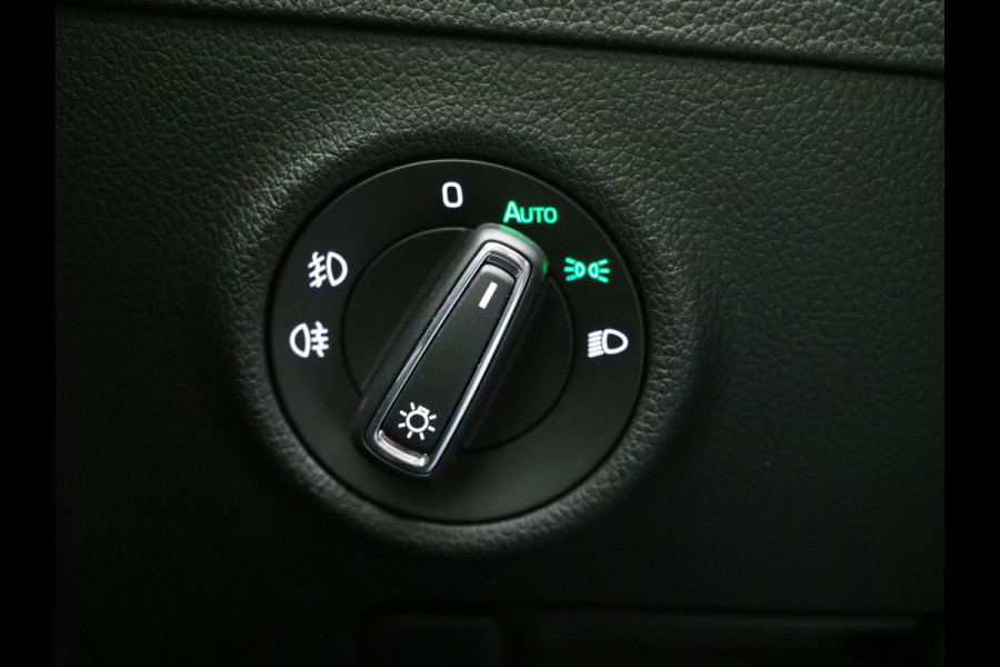 Škoda Superb Combi 1.4 TSI iV Laurin & Klement | Panoramadak | Trekhaak | Canton | 360 | Keyless | Adaptive Cruise