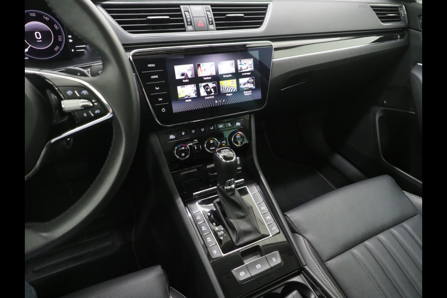 Škoda Superb Combi 1.4 TSI iV Laurin & Klement | Panoramadak | Trekhaak | Canton | 360 | Keyless | Adaptive Cruise