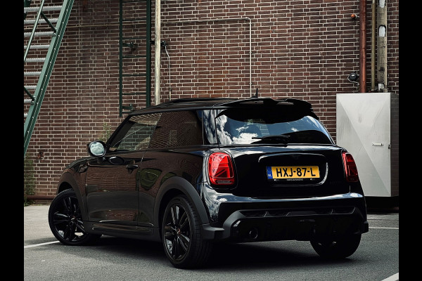 MINI Mini 1.5 Cooper John Cooper Works PANO | STUURWIEL VERW | STOELVERW | KEYLESS | DEALER ONDERH | SFEERVERL |